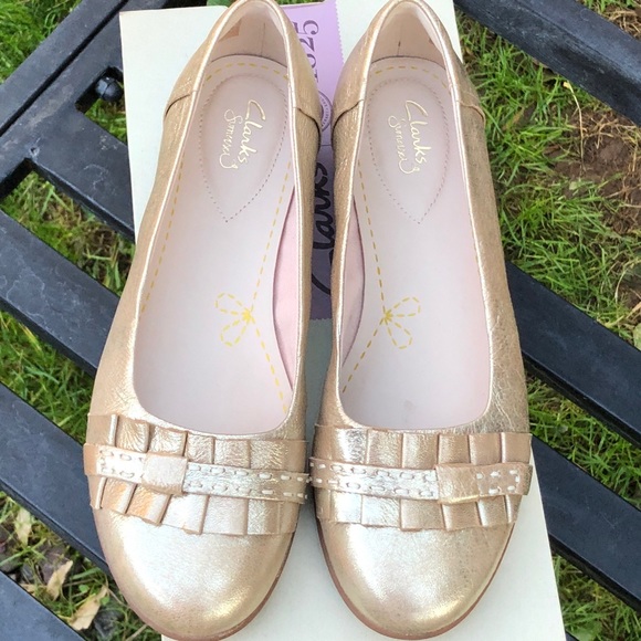 clarks champagne shoes